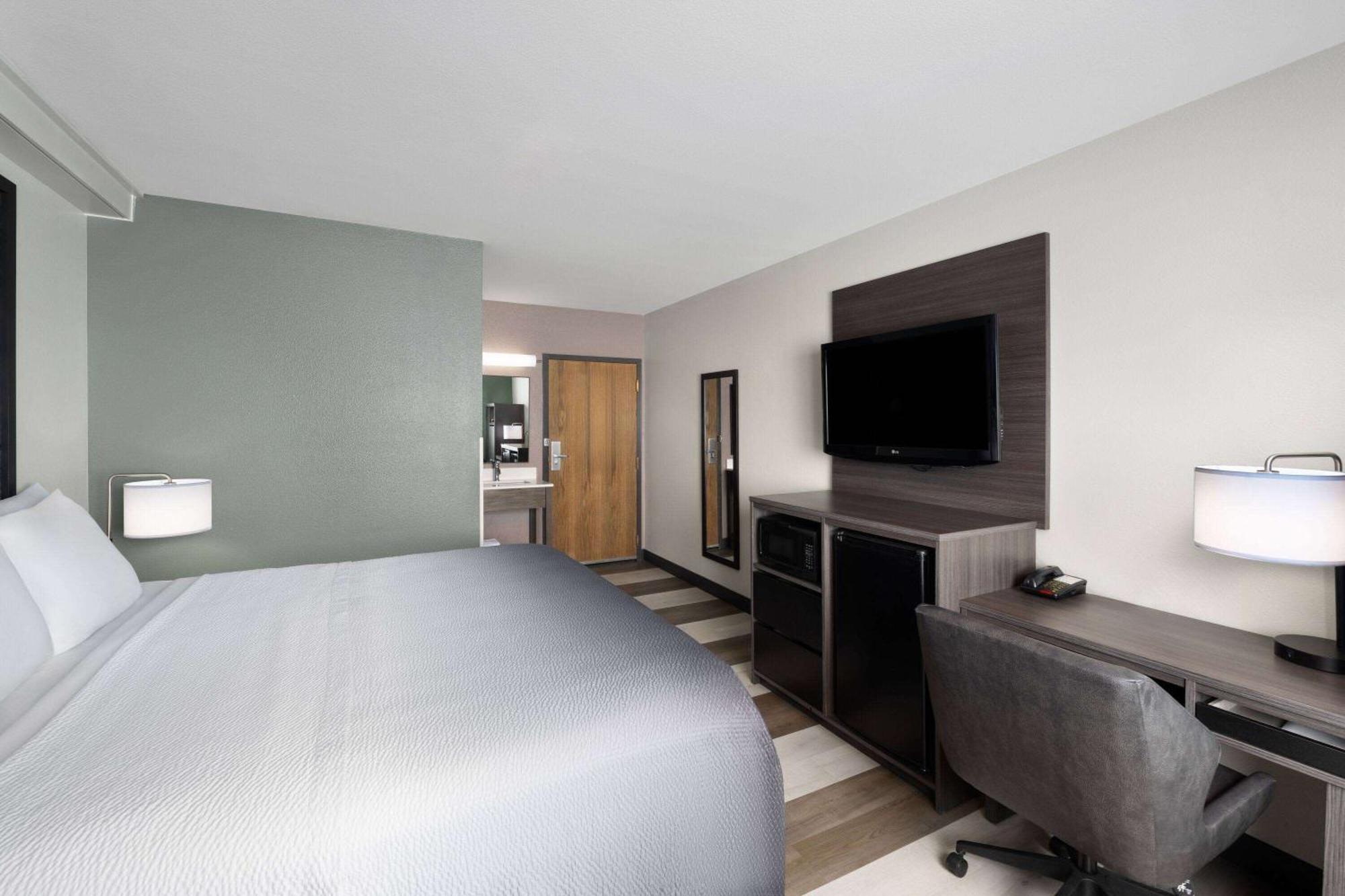 Hotel Super 8 By Wyndham Columbus Exterior foto